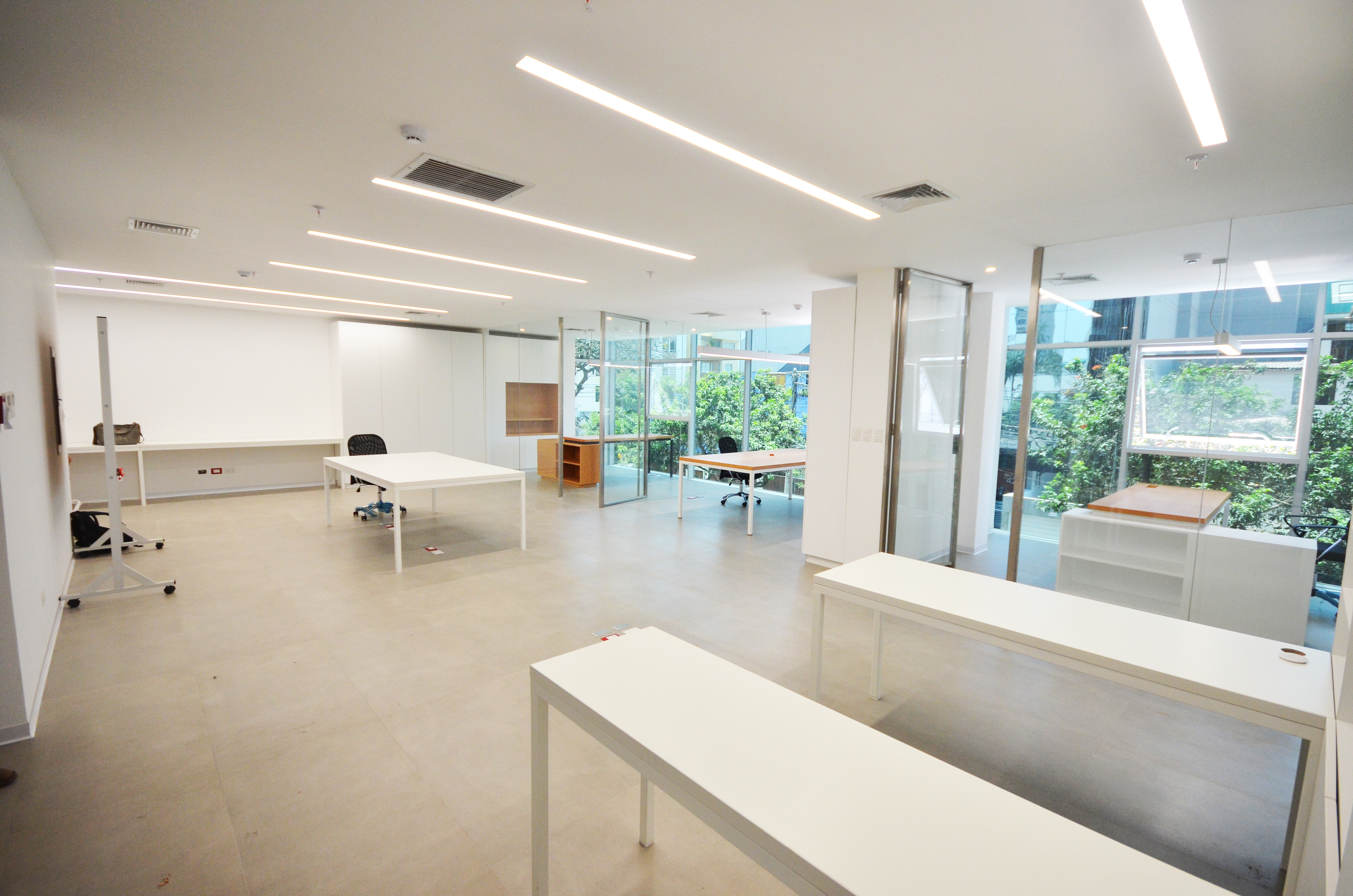 Implementación de Oficinas Endelmetic en Lima, Perú